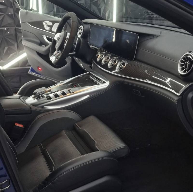 Location de voiture de luxe pour séminaire avec chauffeur à Lyon